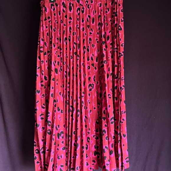 Halogen Dresses & Skirts - Pink Animal Print Pleated Skirt